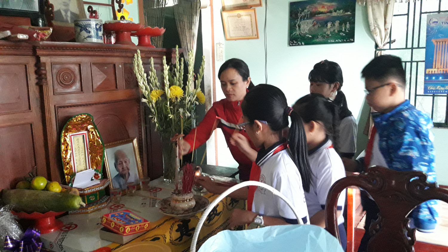 TIN BÀI" Tưởng niệm và tri ân các Anh hùng liệt sĩ
