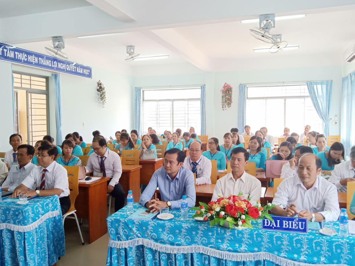 Đại biểu về dự hội nghị