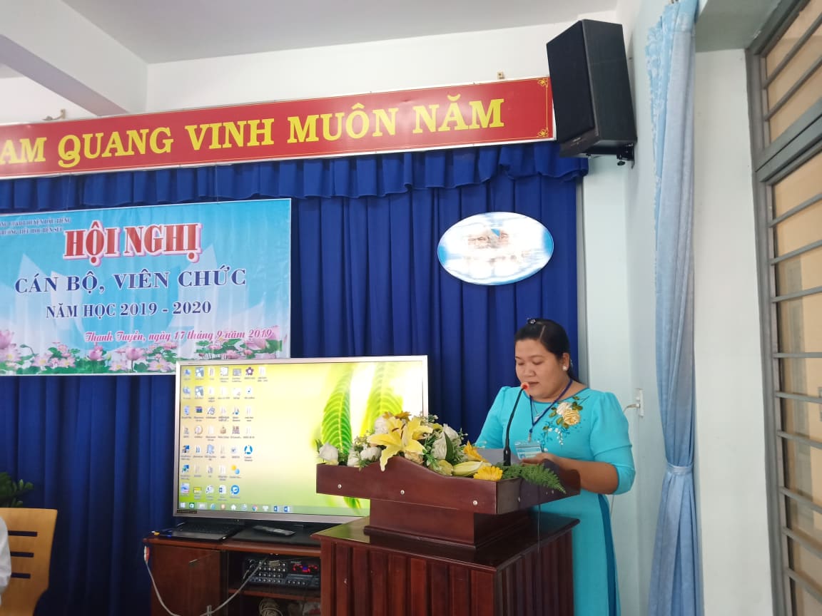 Công khai tài chính, chi tiêu nội bộ