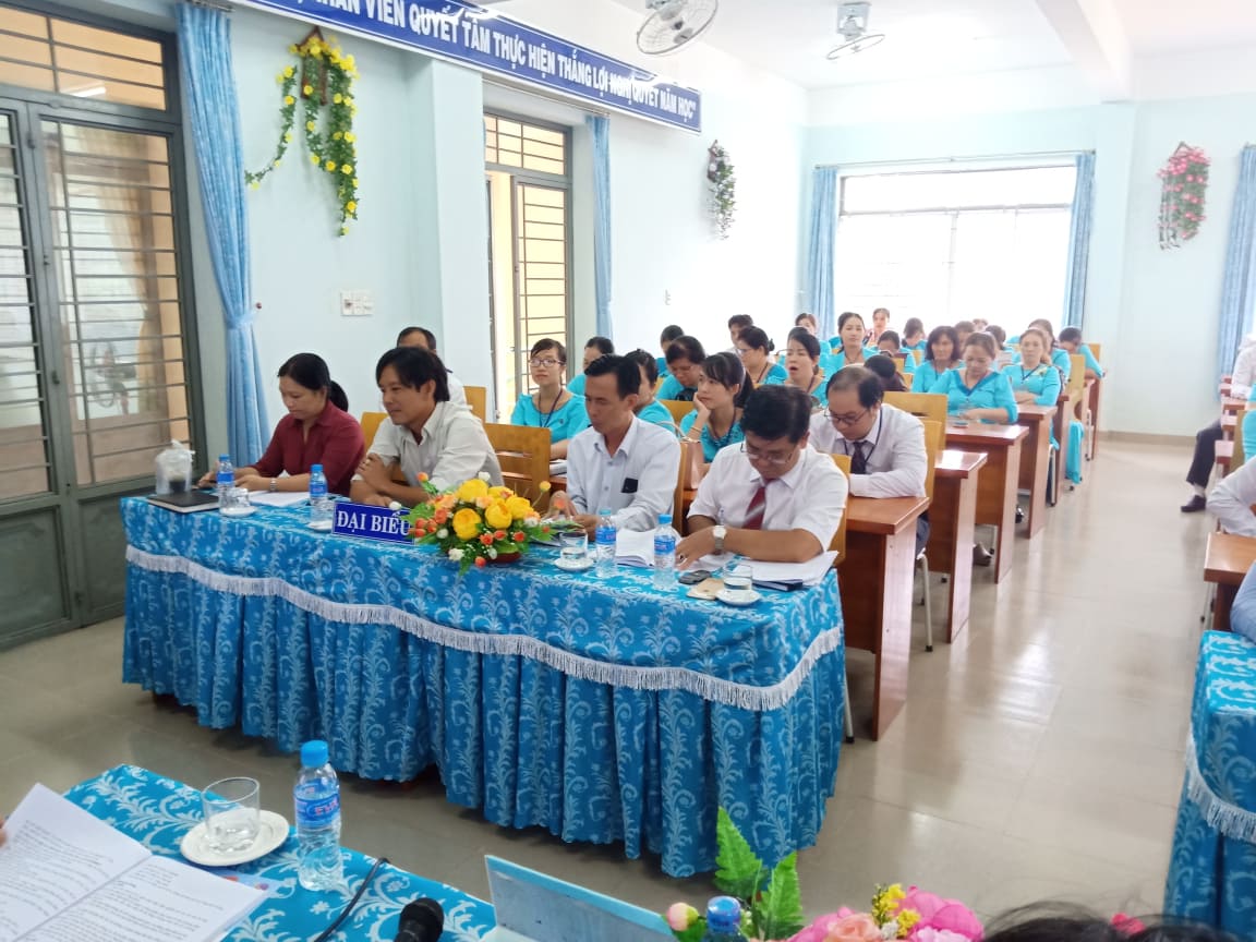 Đại biểu về dự hội nghị