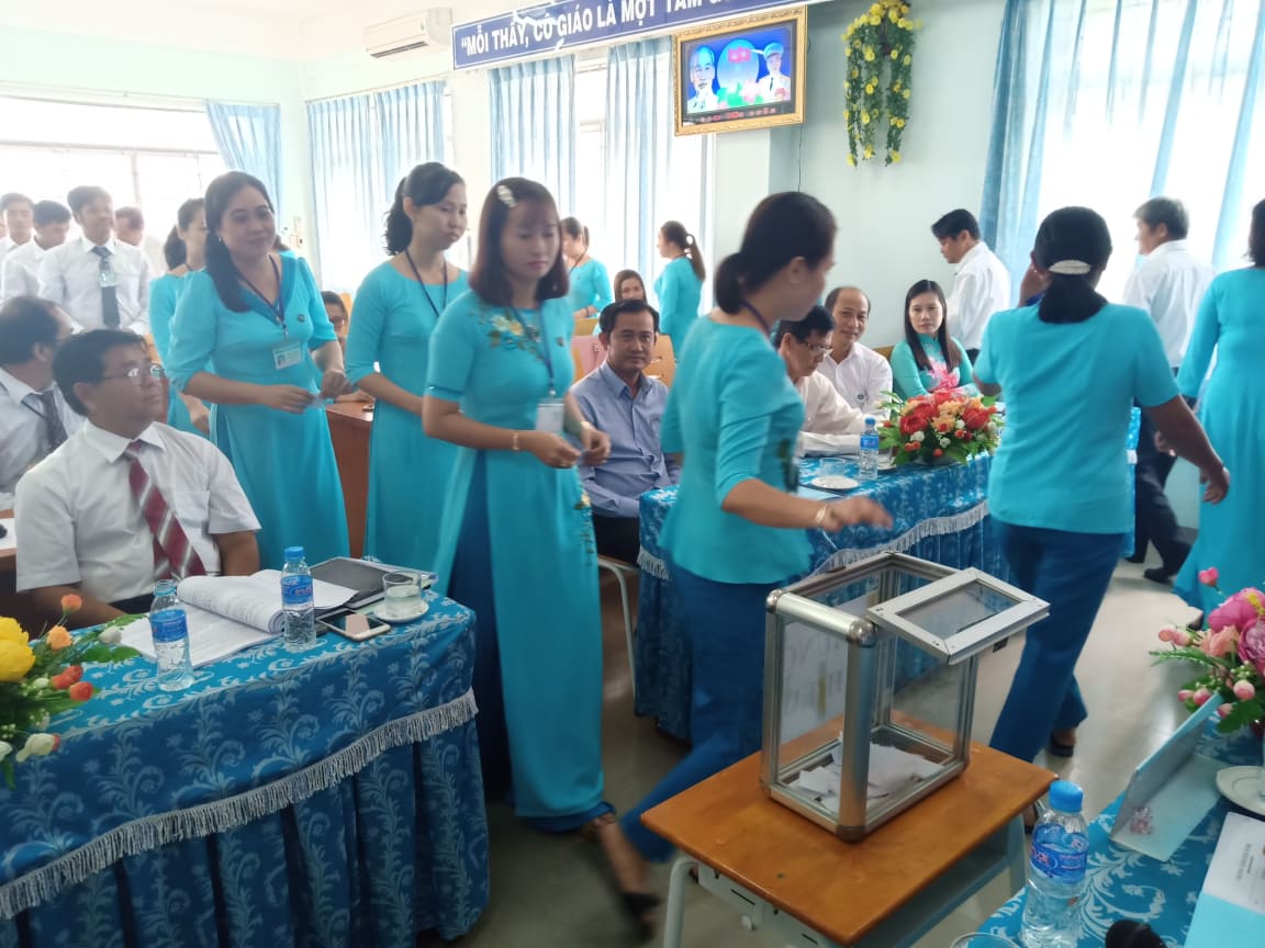 Bỏ phiếu bầu TTND