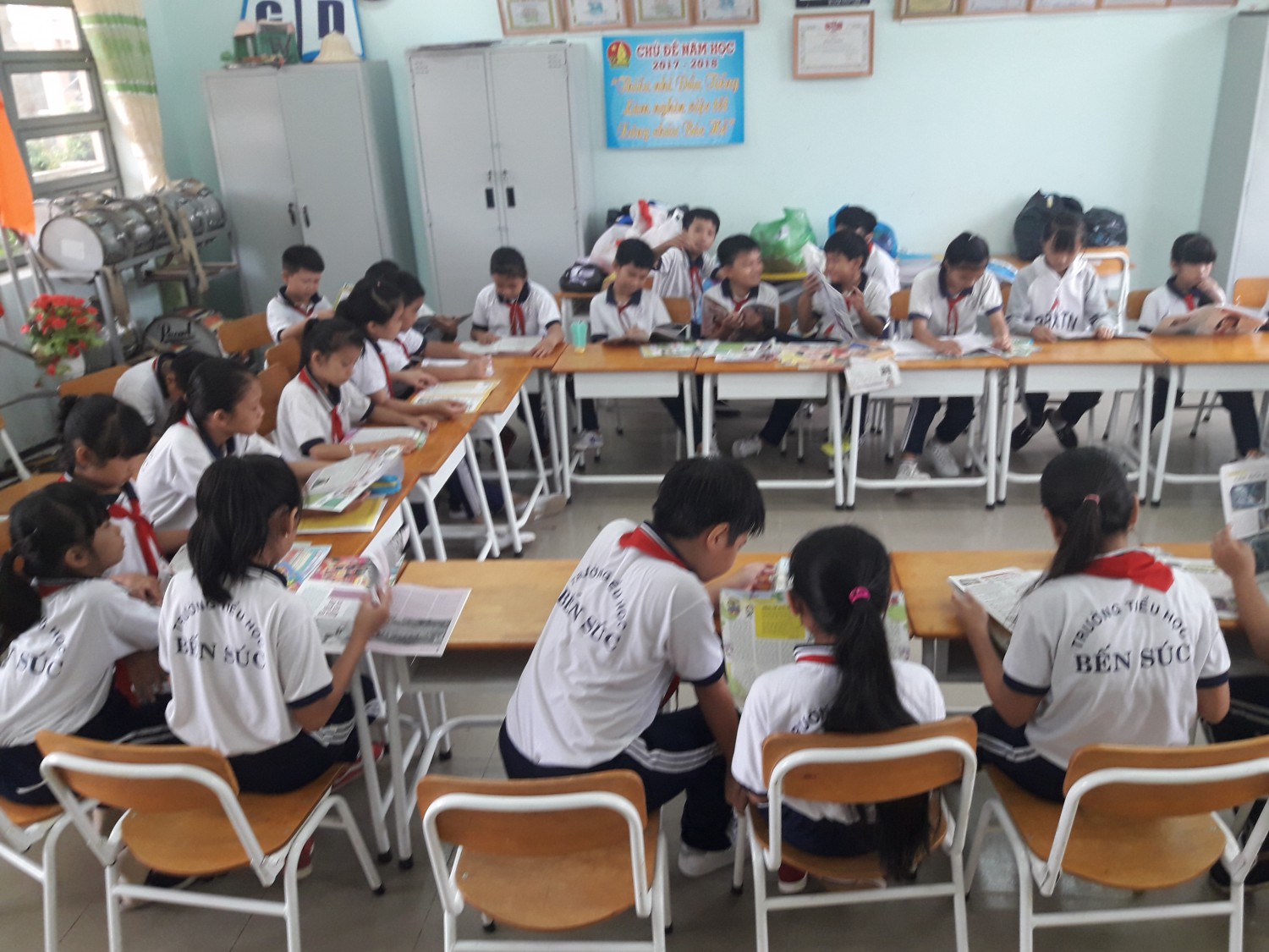 Dọc báo Đội giờ ra chơi (1)