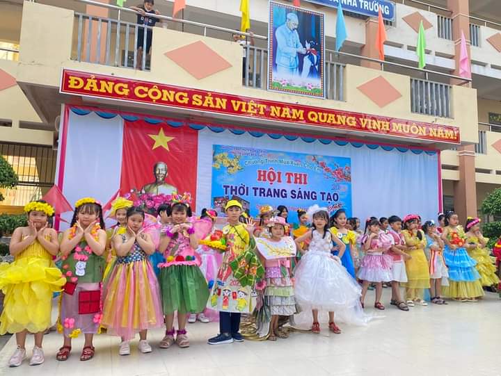 Hội thi " Thời trang sáng tạo"